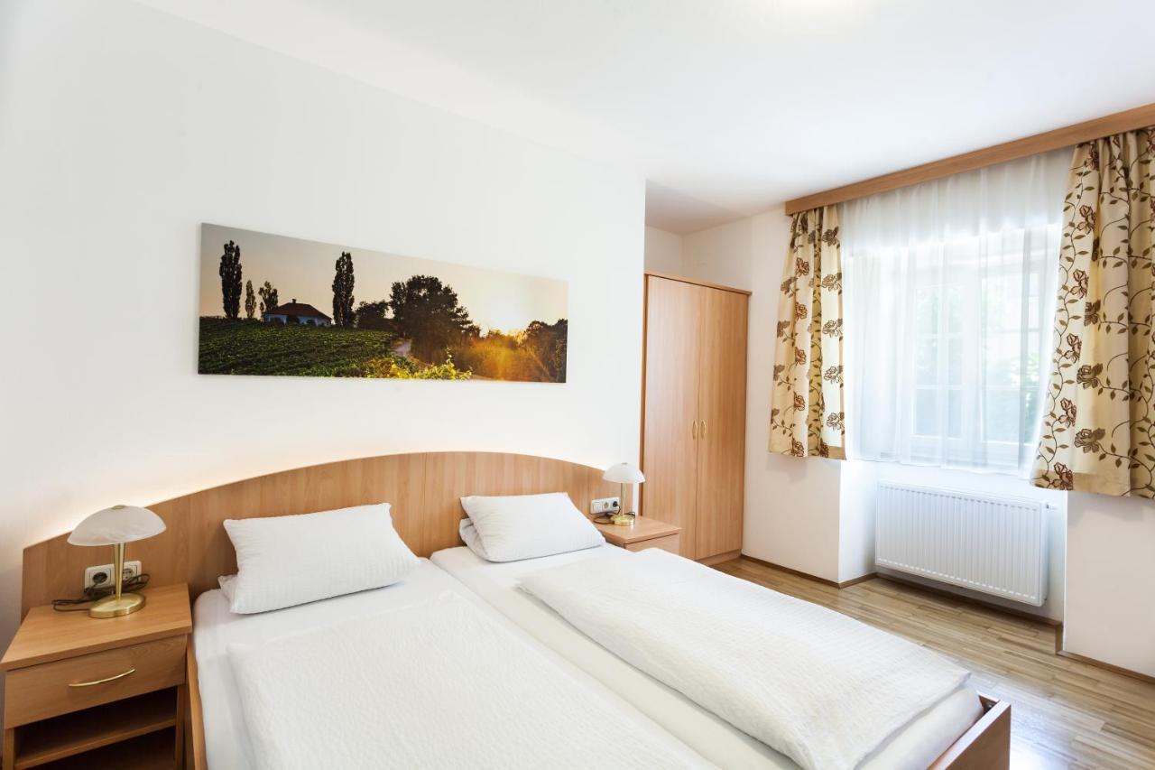 Gaestehaus Ferk - Fruehstueckspension, Bed & Breakfast Bad Radkersburg Esterno foto