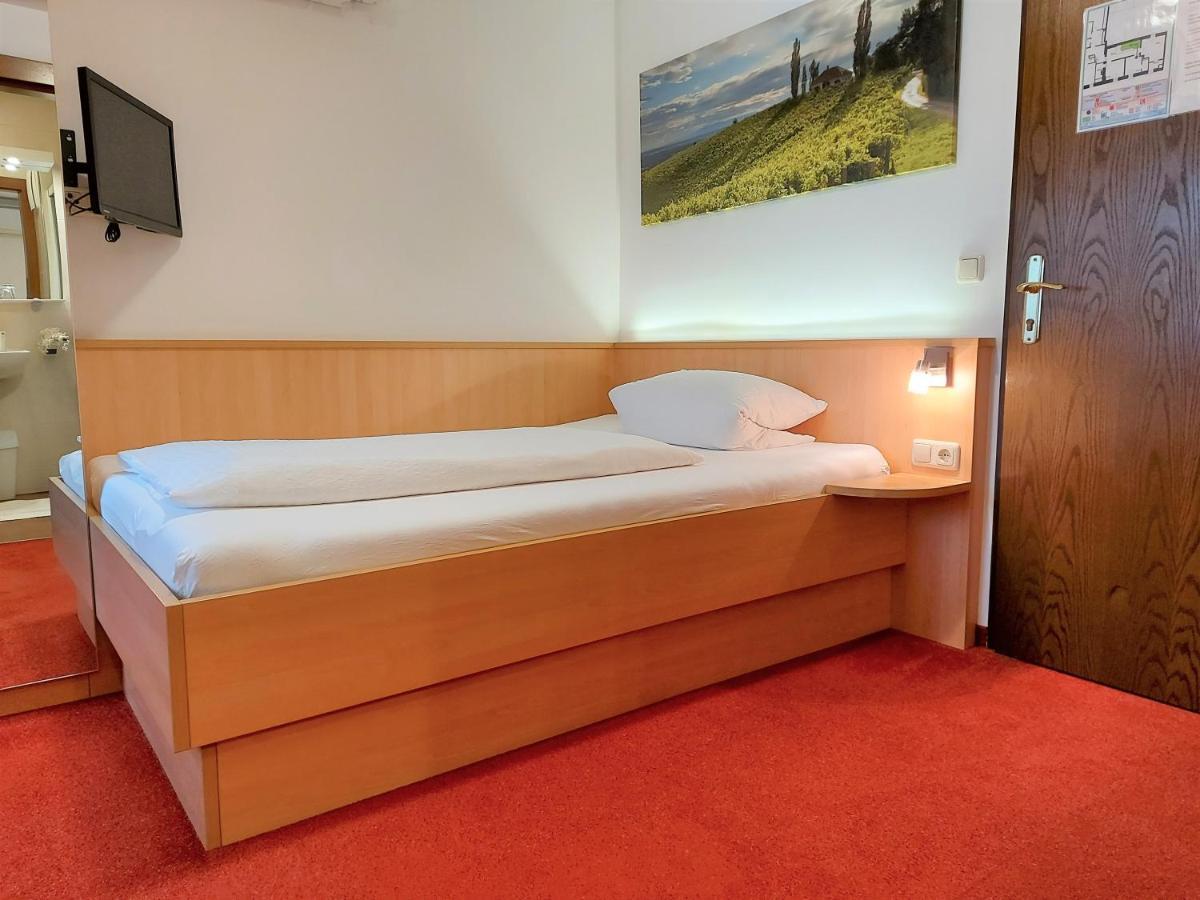 Gaestehaus Ferk - Fruehstueckspension, Bed & Breakfast Bad Radkersburg Esterno foto