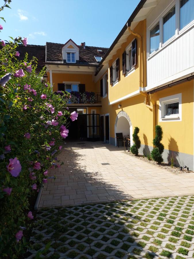 Gaestehaus Ferk - Fruehstueckspension, Bed & Breakfast Bad Radkersburg Esterno foto