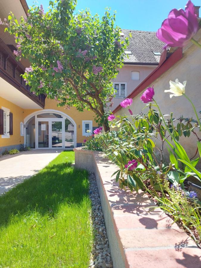 Gaestehaus Ferk - Fruehstueckspension, Bed & Breakfast Bad Radkersburg Esterno foto